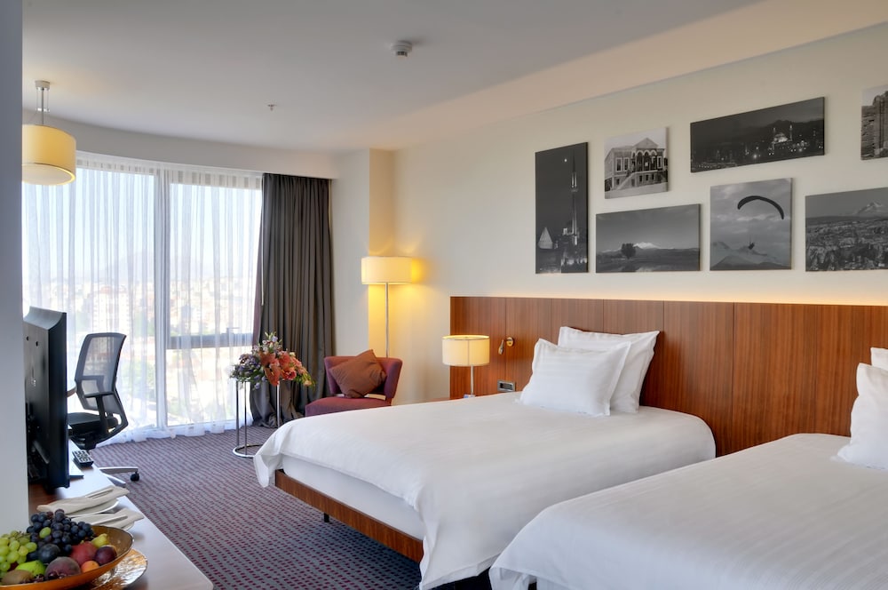 Ommer Hotel 28/76