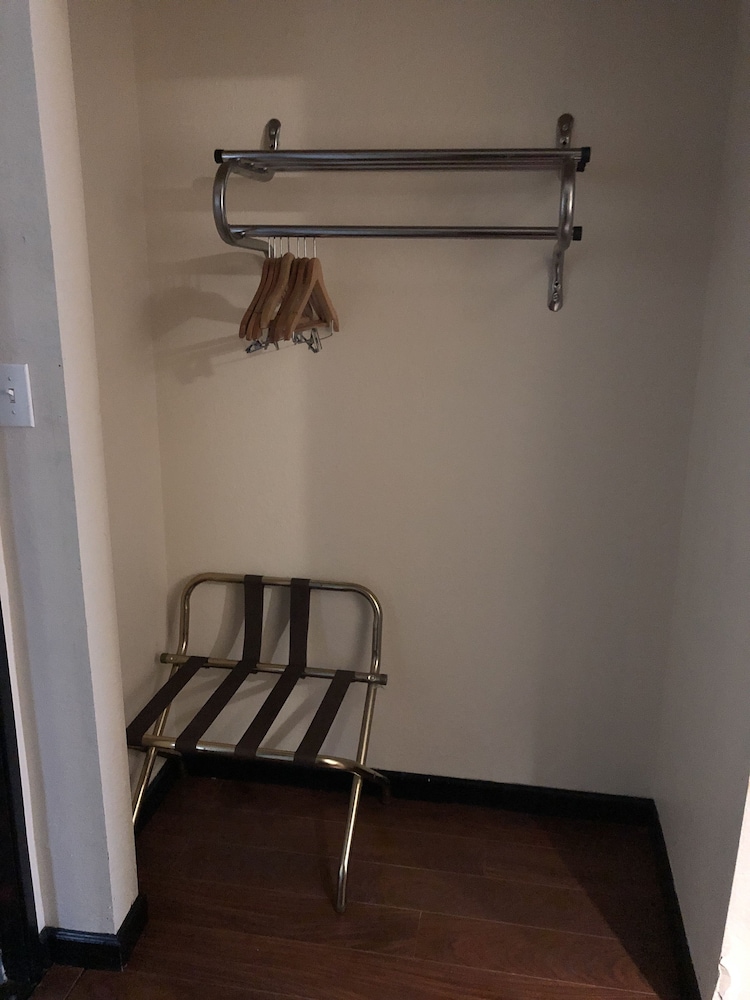 Araamda Inn Norcross photo4