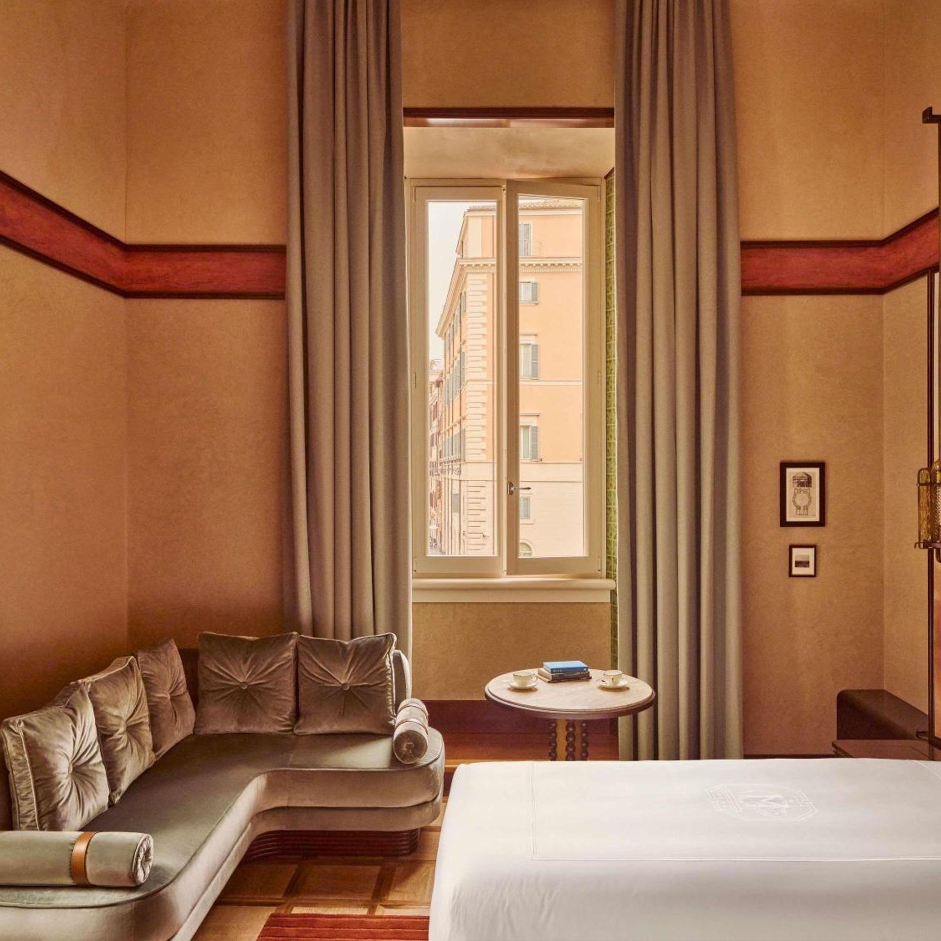 Grand, Deluxe, King Bed