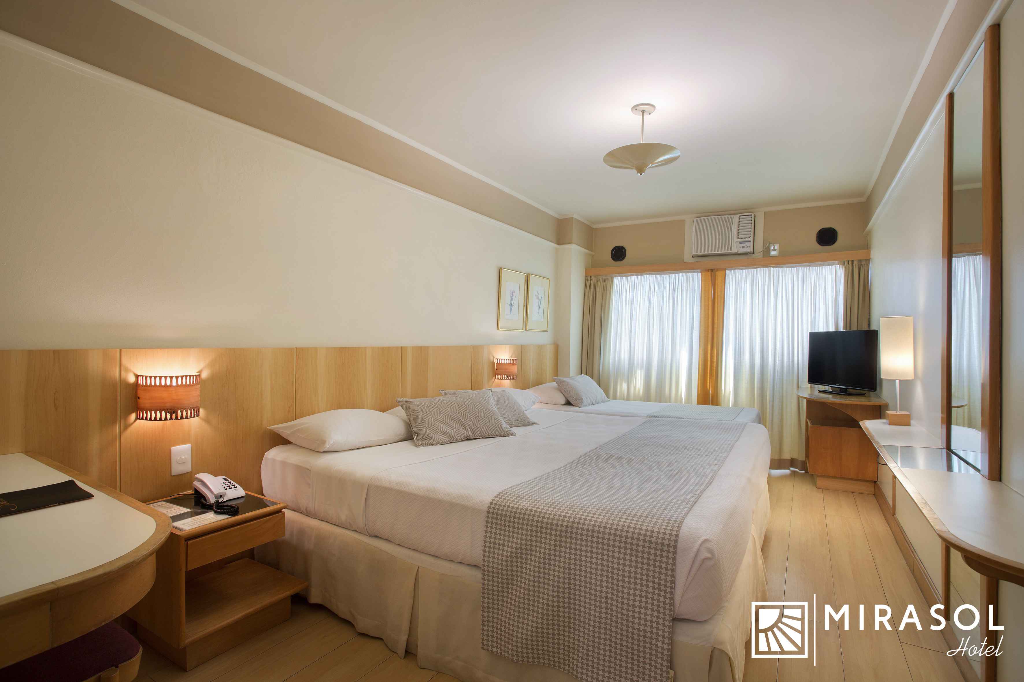 Super, Deluxe, Double Bed