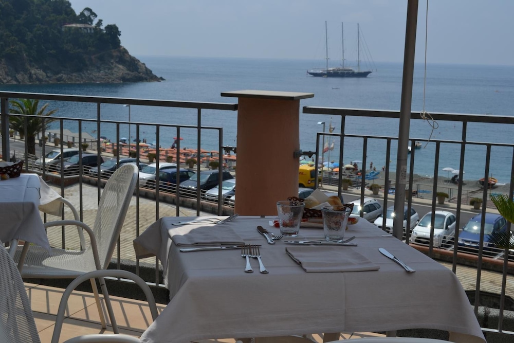 Hotel delle Rose 41/72