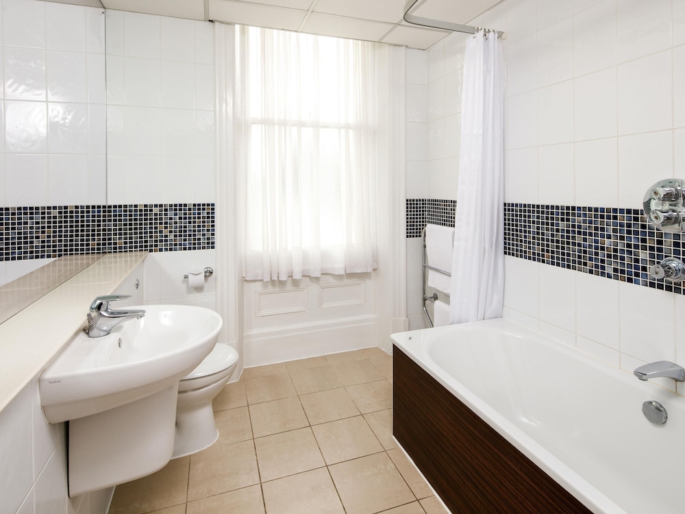 Mercure Hull Grange Park Hotel 75/75