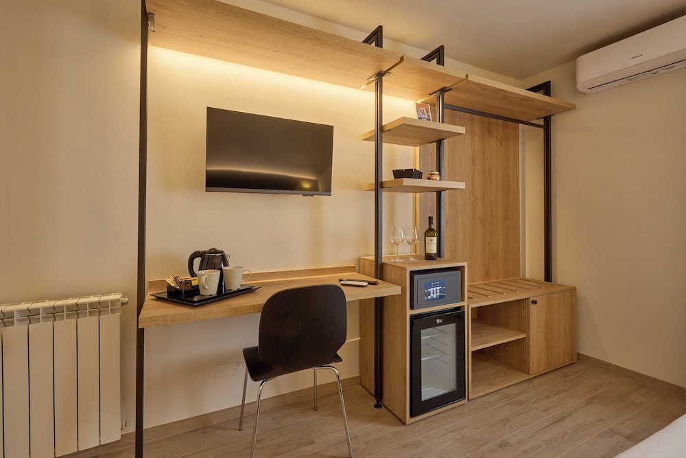 Relais Tiburtina 49/64