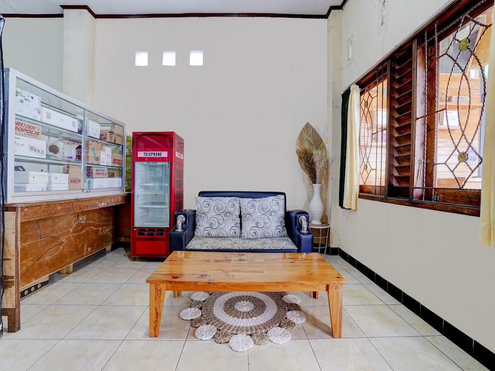 OYO 113676 Wisma Al-fahmi Syariah 3/25