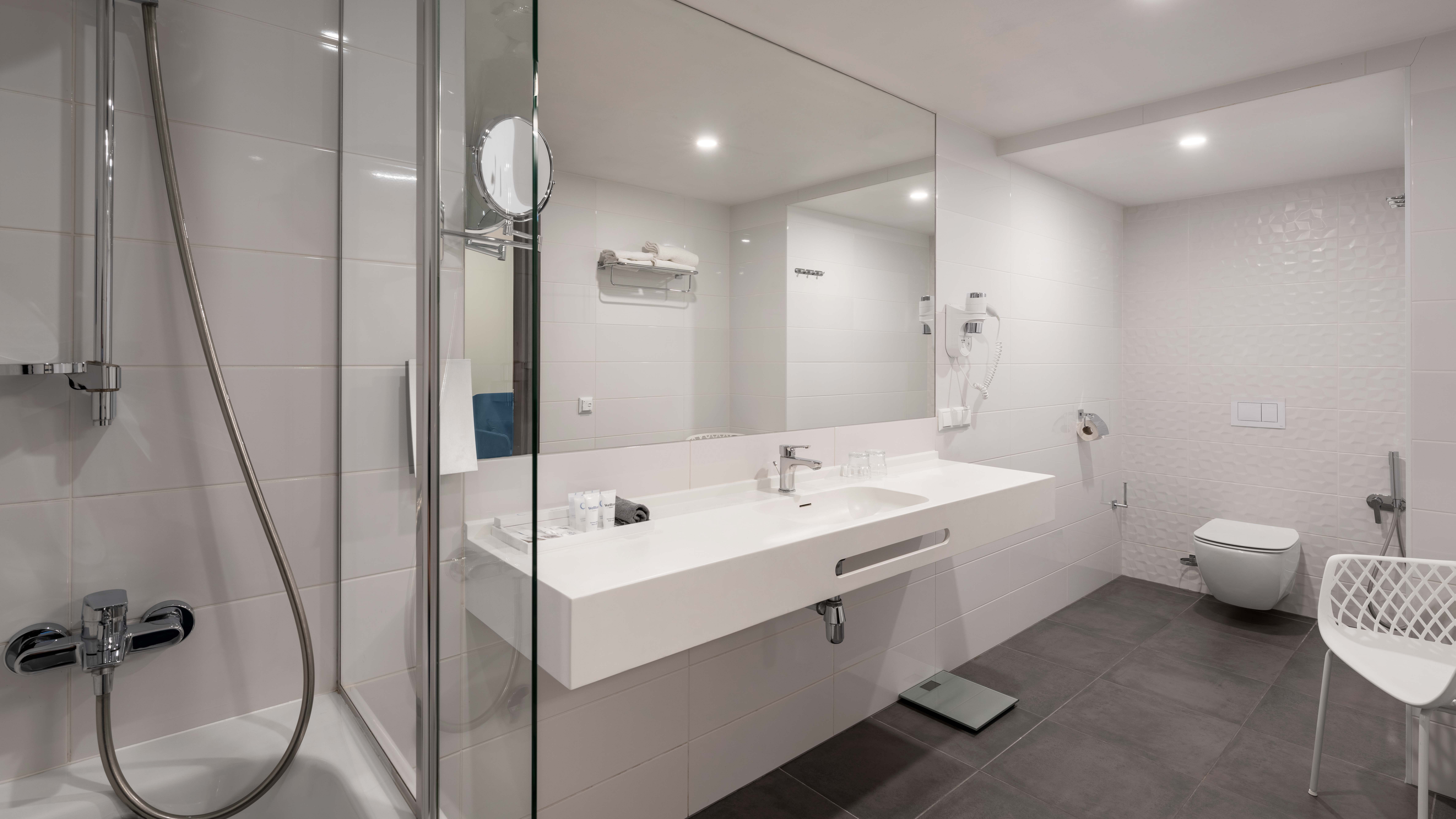 FAMILY ROOM No Spa Access، Wellton Riverside SPA Hotel 5/6