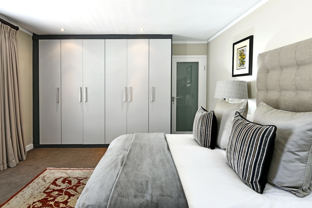 Le Petit Bijou Boutique Apartments 12/50