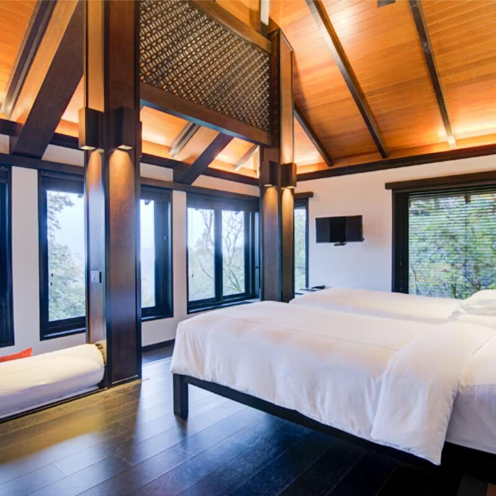 Room at Taj Madikeri Resort Spa Coorg, MADIKERI