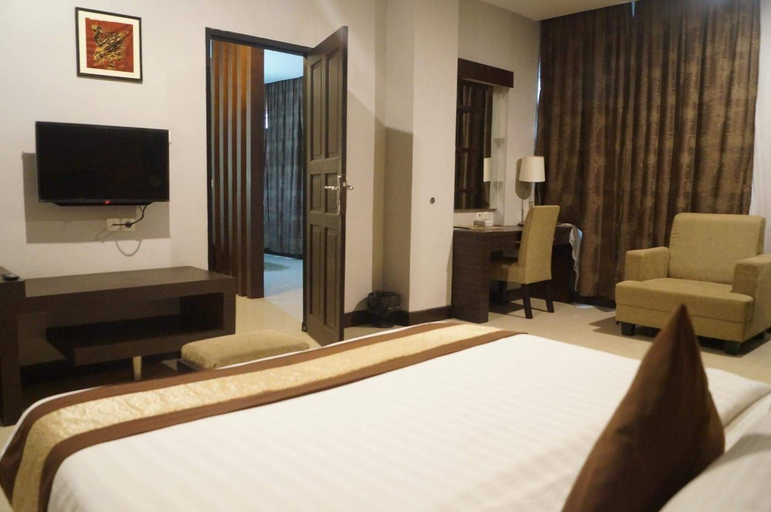 Deluxe, Double Bed, Smoking