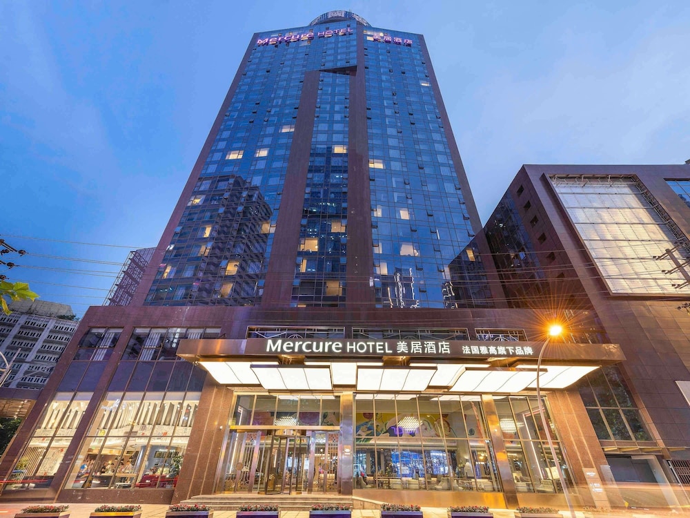Mercure Chengdu Chunxi 2/65