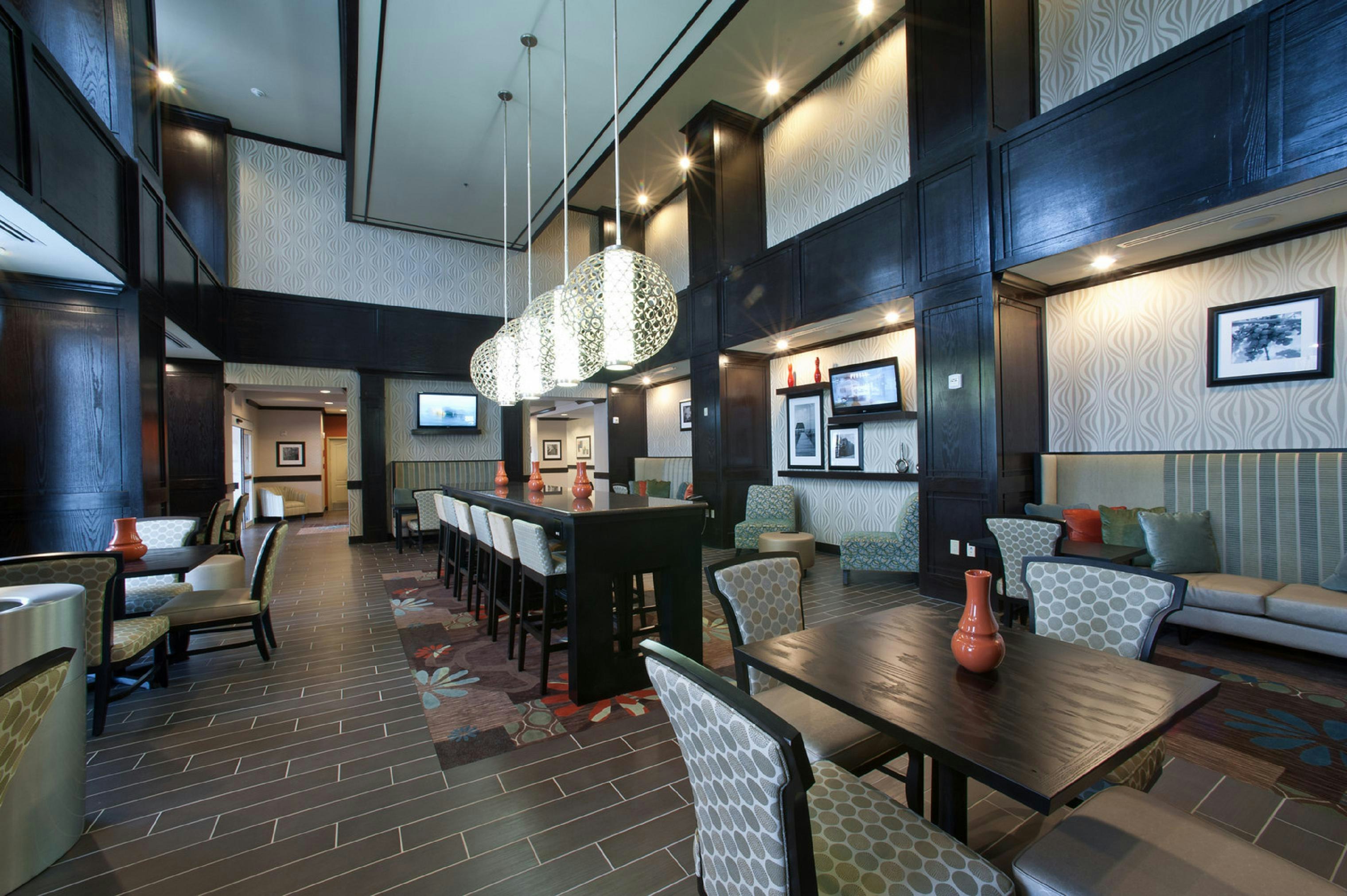 Hampton Inn and Suites Denison, TX 29/60