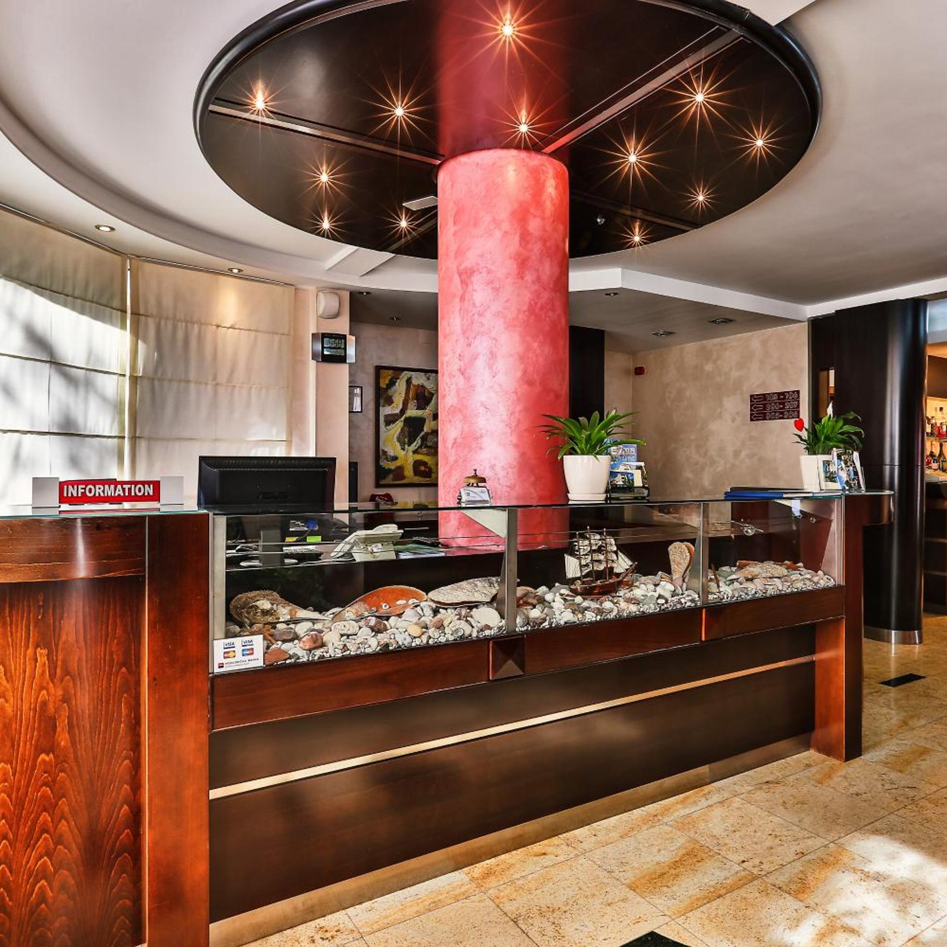 Hotel Max Prestige 7/50