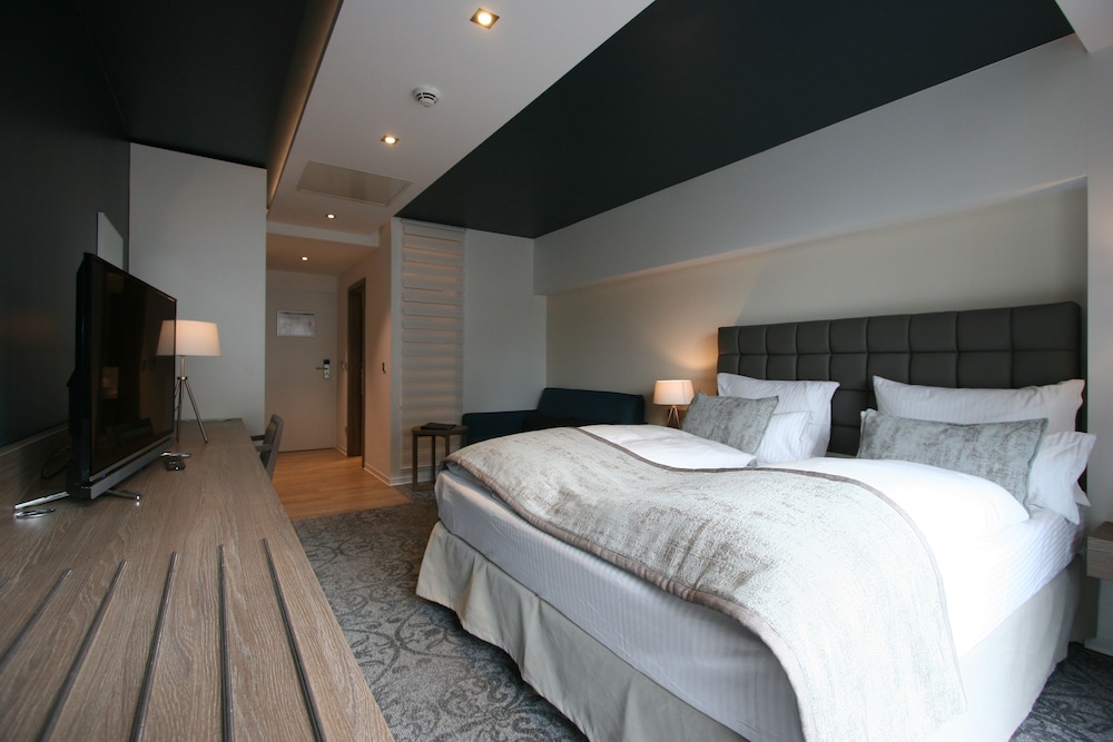 Standard, Queen Bed, Balcony