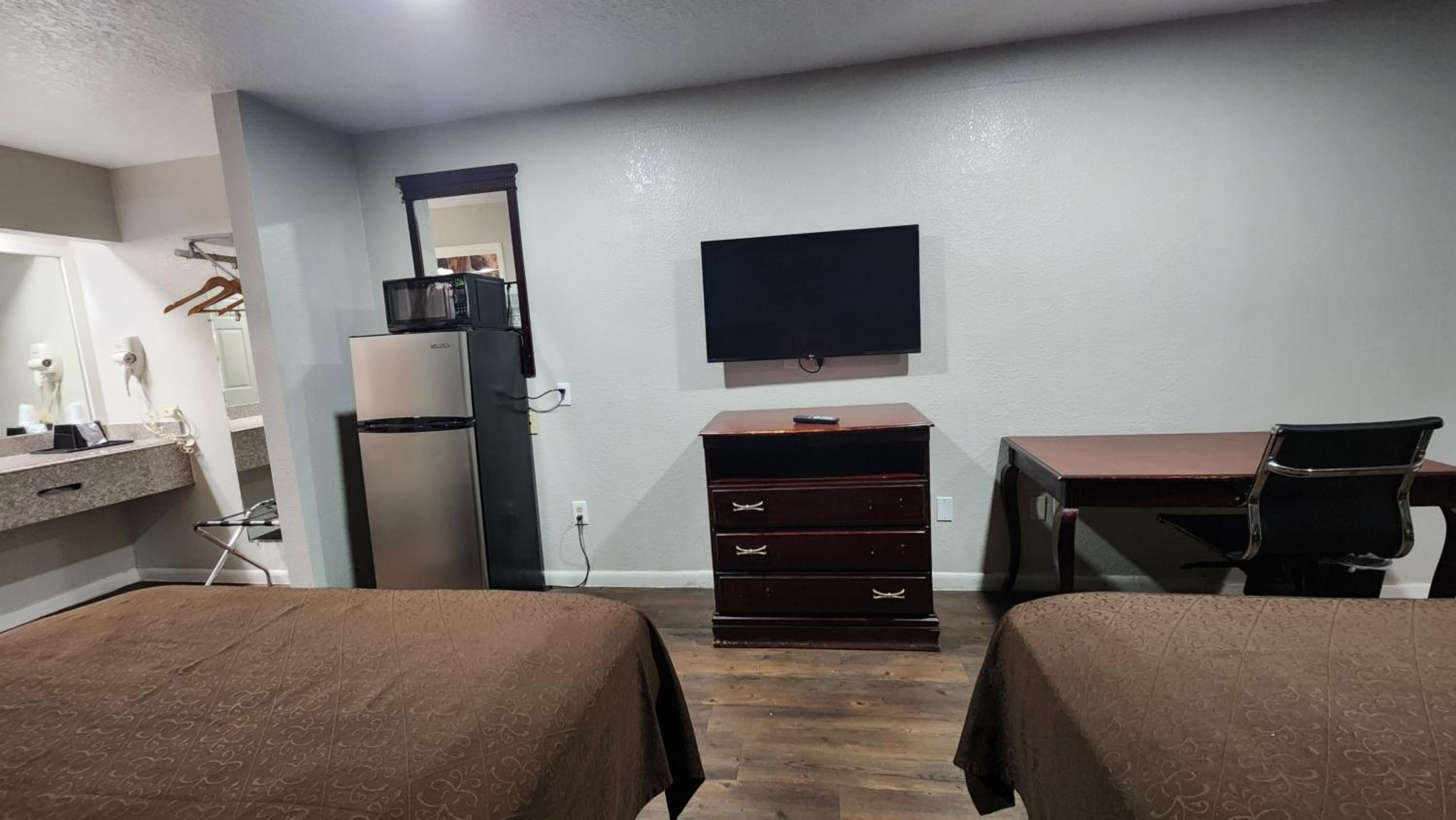 غرفة بسريرين كوين، Express Inn Hobby Airport 4/9
