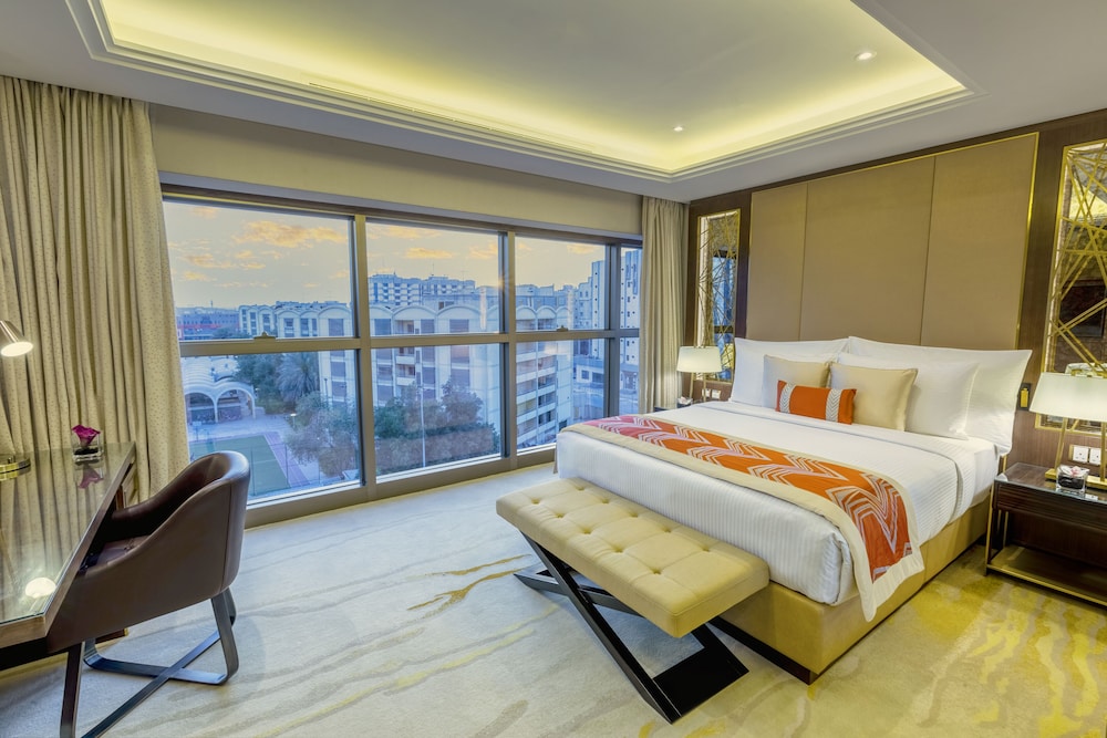 SUPERIOR, KING BED