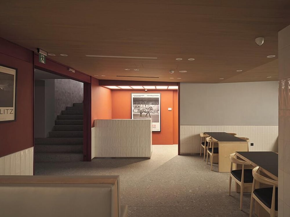 RedDot Hotel 36/50