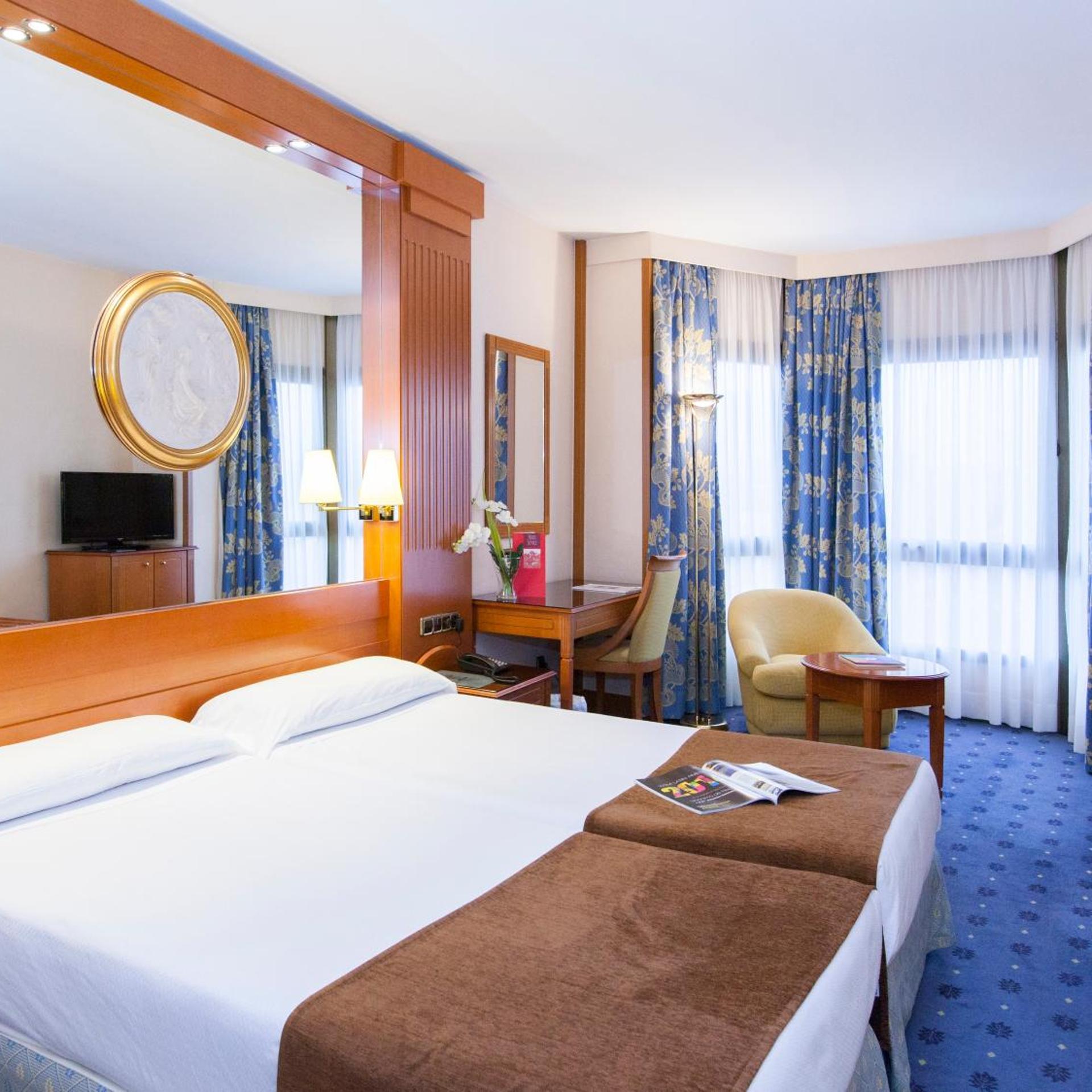 غرفة بسريرين منفصلين مع سرير إضافي، Hotel Los Bracos 10/10