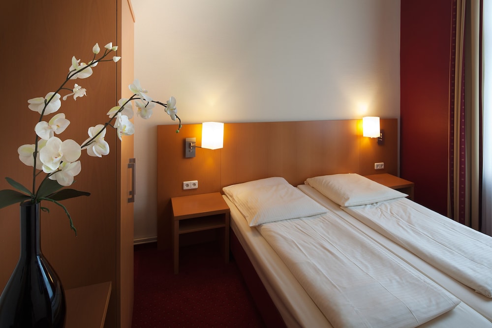 Air In Berlin Hotel 29/79