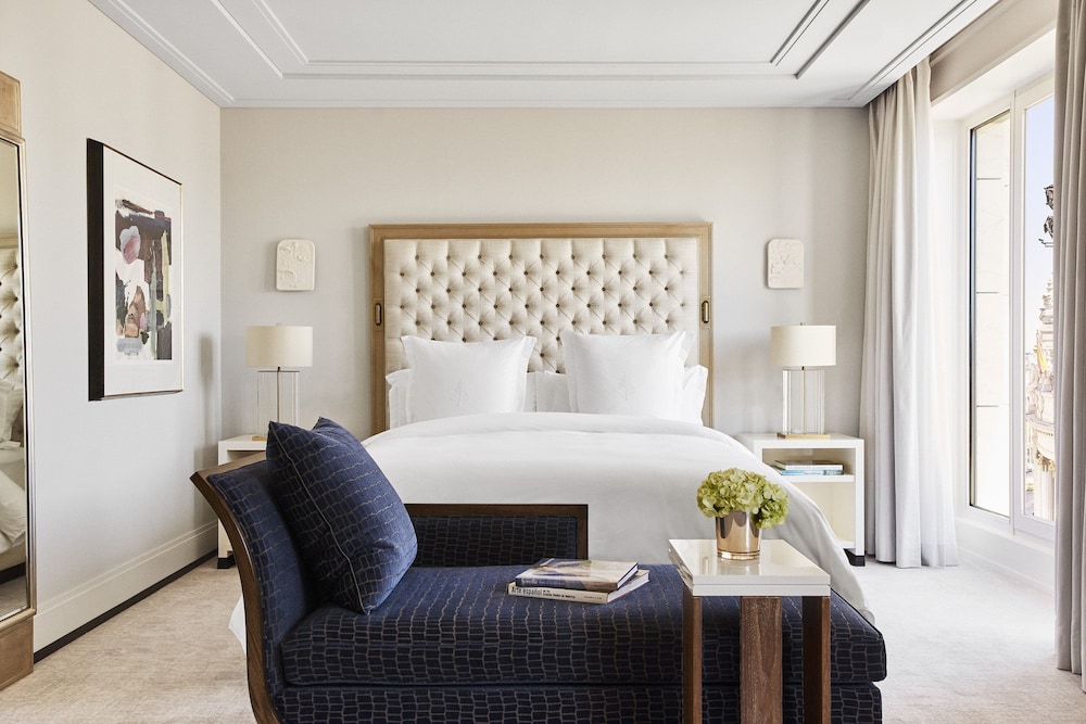 Four Seasons Hotel Madrid 9/72