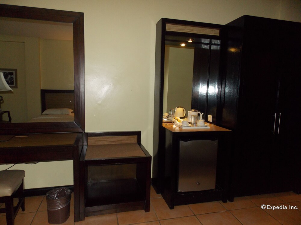 Planta Centro Bacolod Hotel Residences 3/46