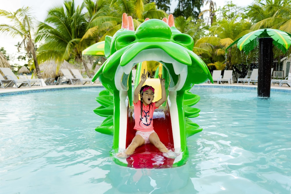Fantasy Island Resort Beach And Marina All Inclusive 68/74