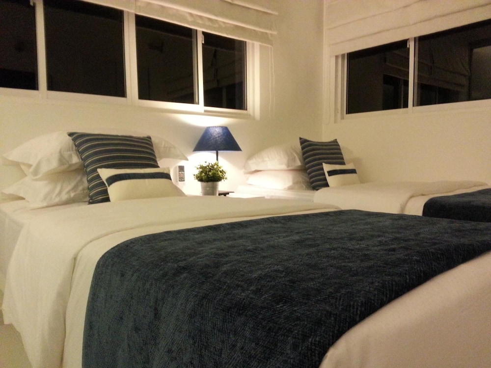 The Residence 3/42