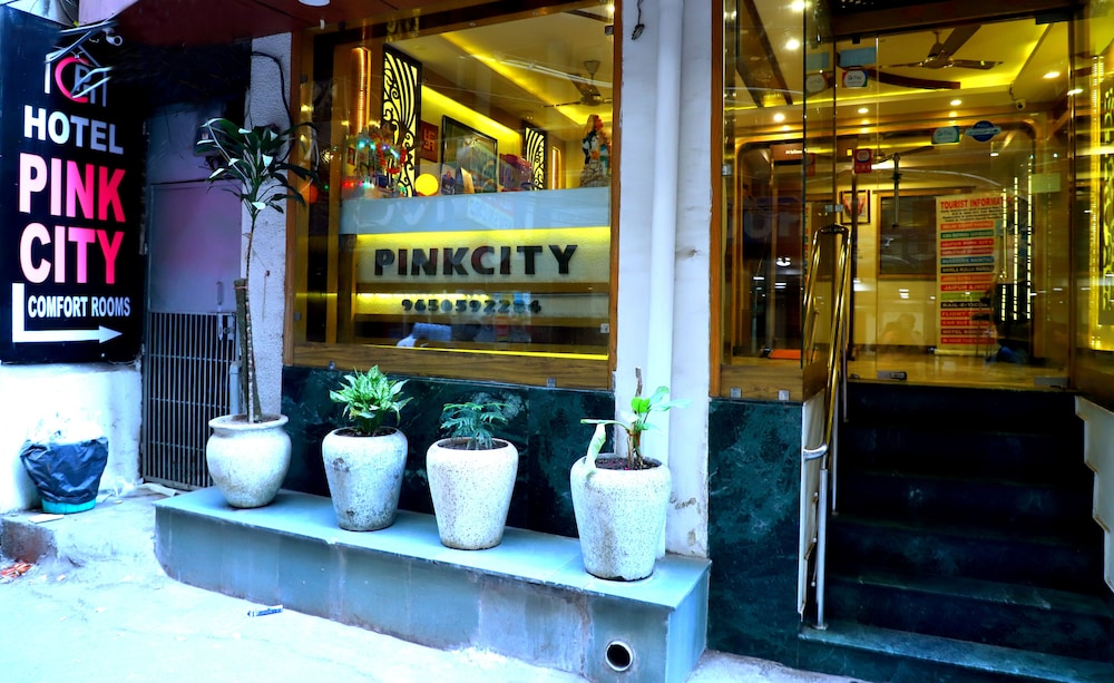 Hotel Pink City 37/43