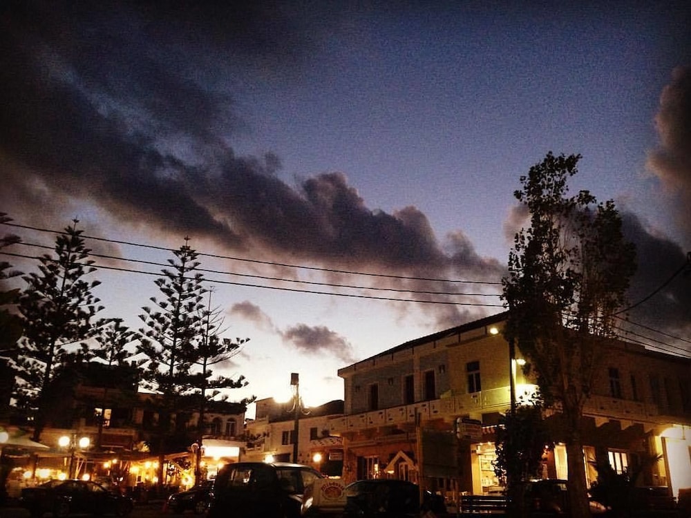 Castell Hotel 3/50