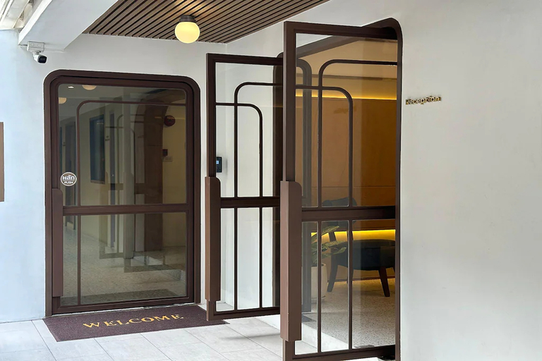 Parcel Hotel Bangkok 6/11