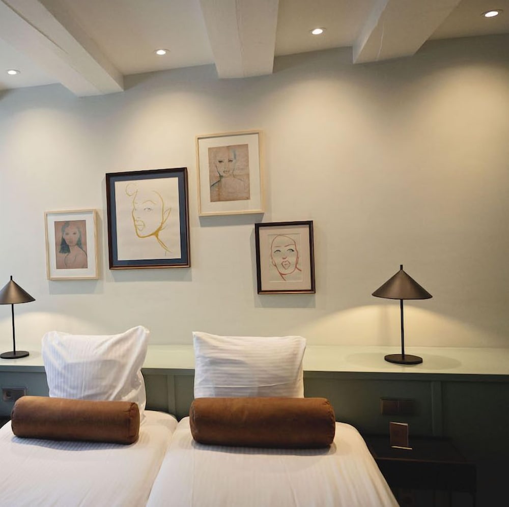 The Times Hotel 58/62