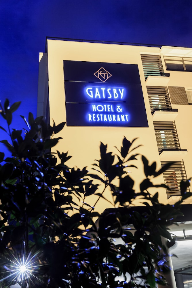 Gatsby Hotel and Restaurant By HappyCulture 5/50