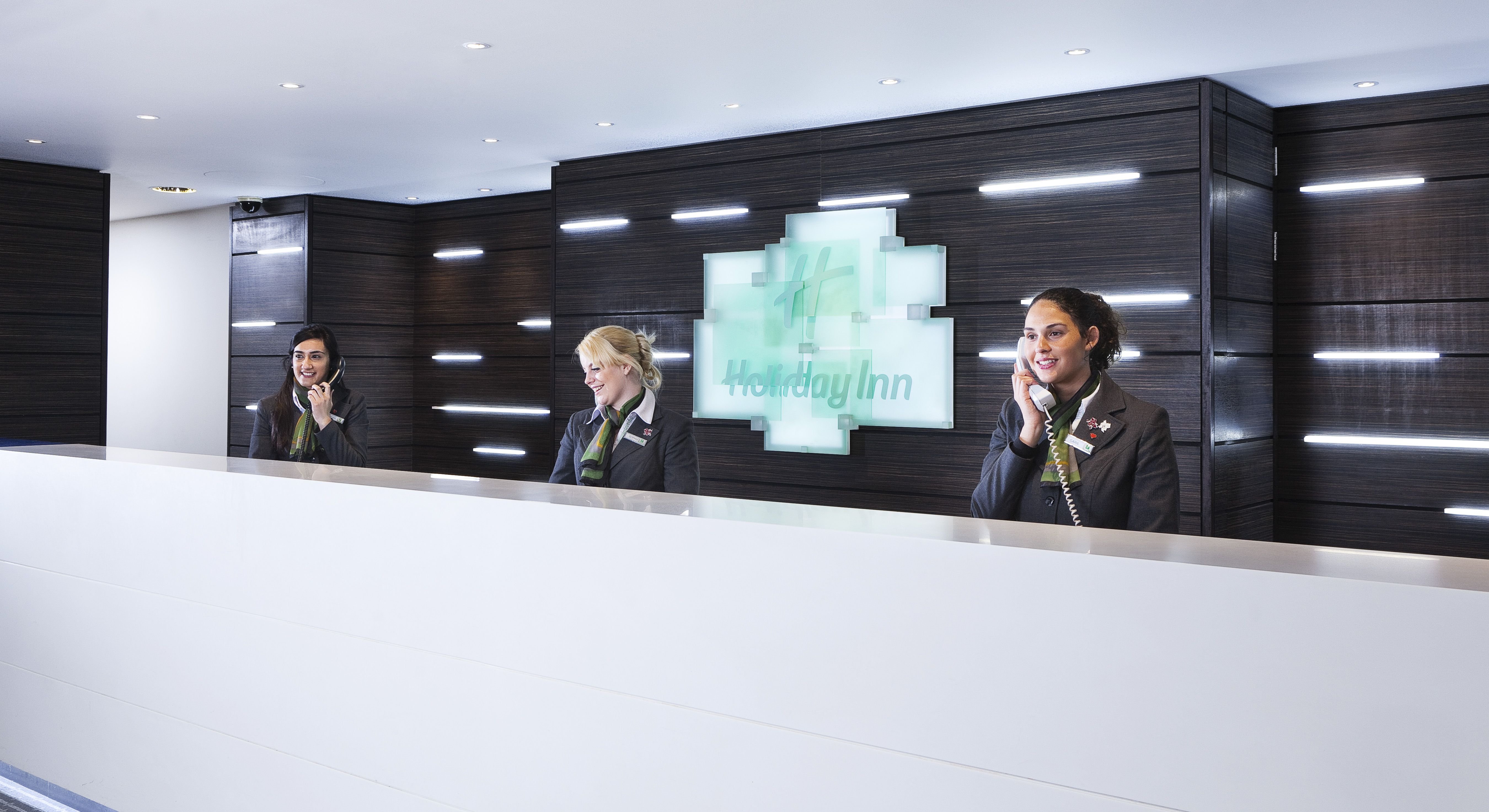HOLIDAY INN LONDON HEATHROW M4J4 9/62