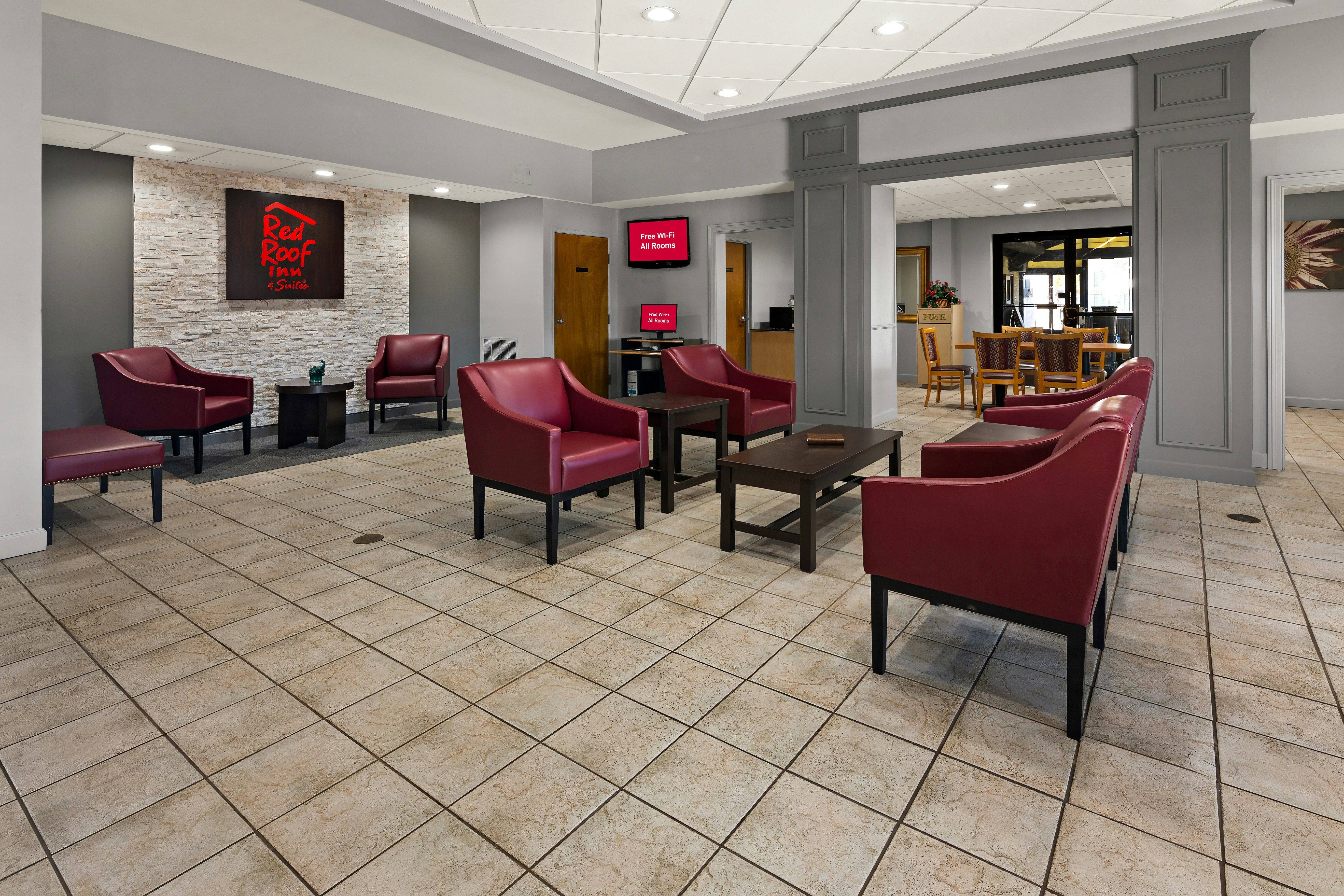 Red Roof Inn & Suites Monroe, NC 17/19