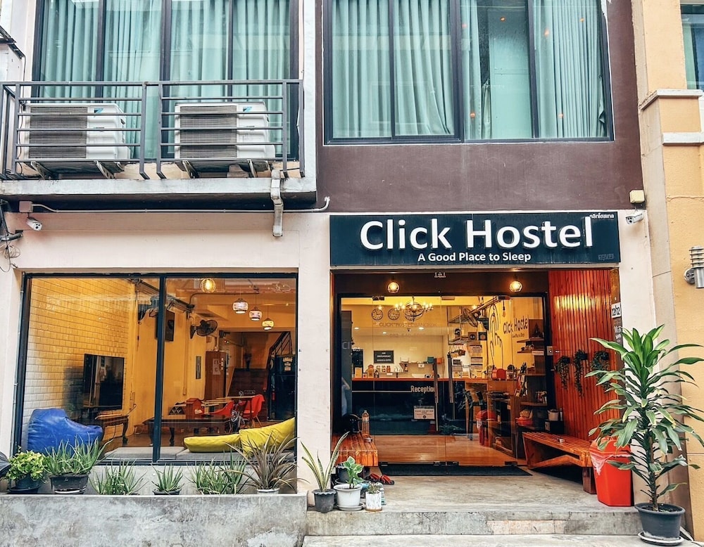Click Hostel 3/65