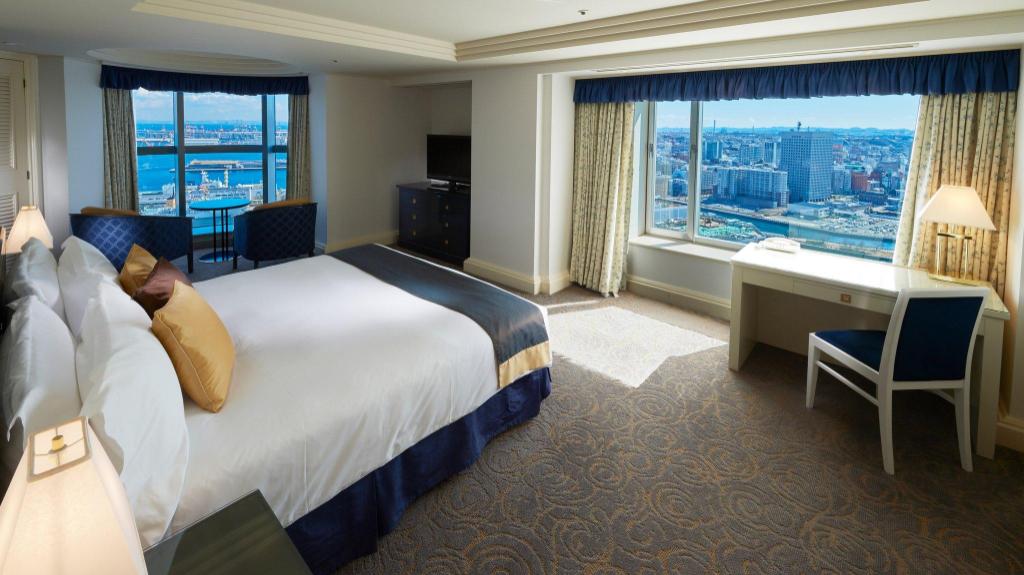 1 Bedroom, Suite, King Bed, Club Lounge Access