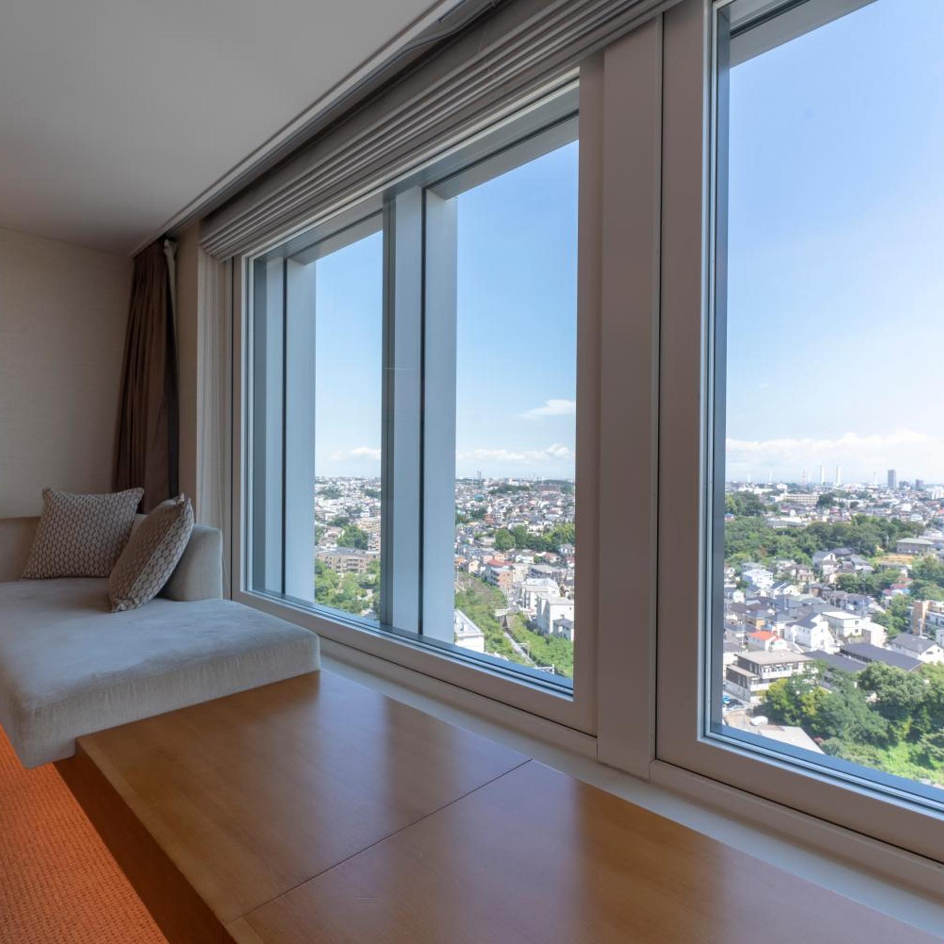 Executive, Twin Beds, Associa Shin Yokohama 5/10
