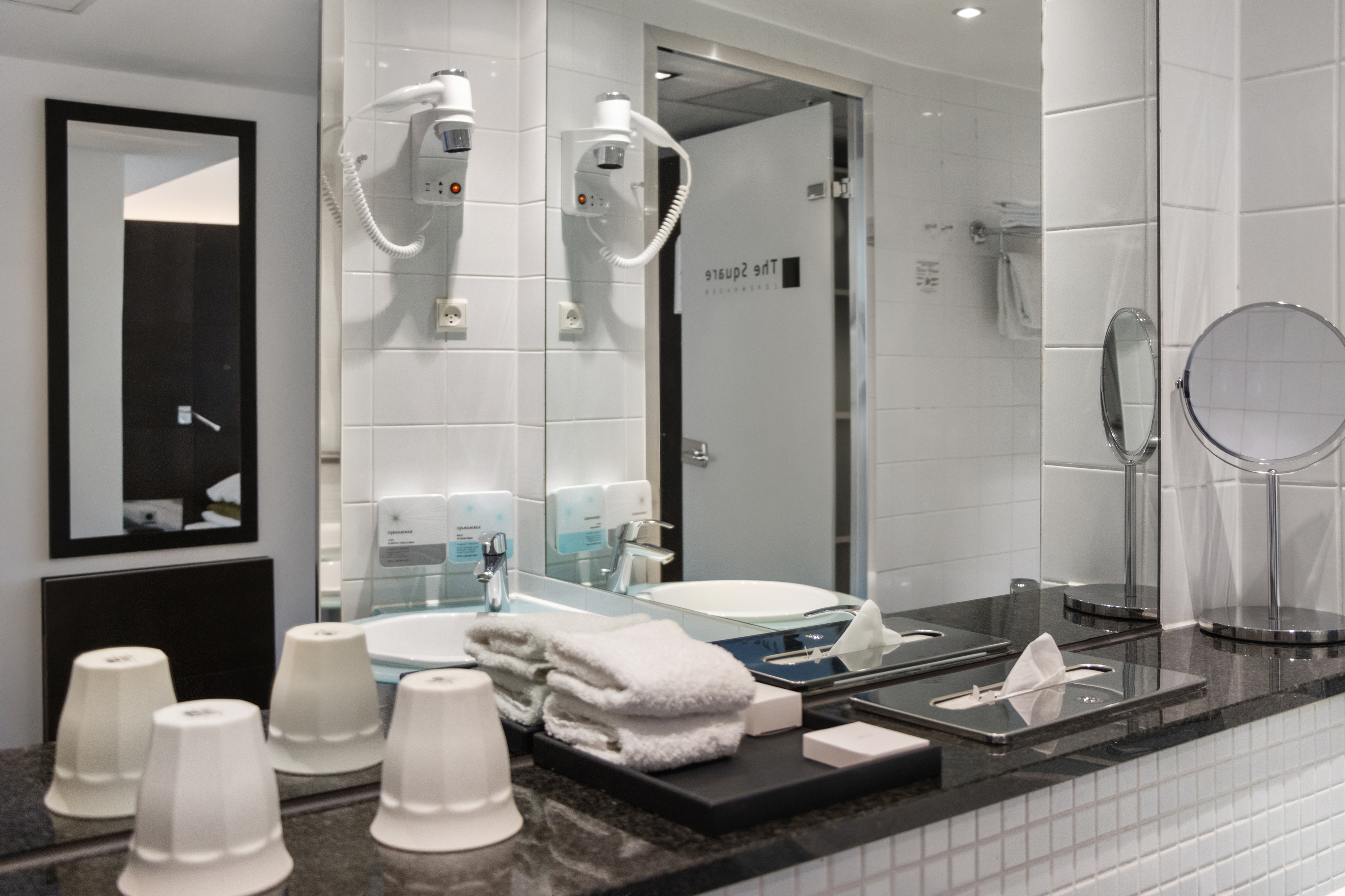 غرفة تنفيذية بسرير كينج، Square Hotel 9/9