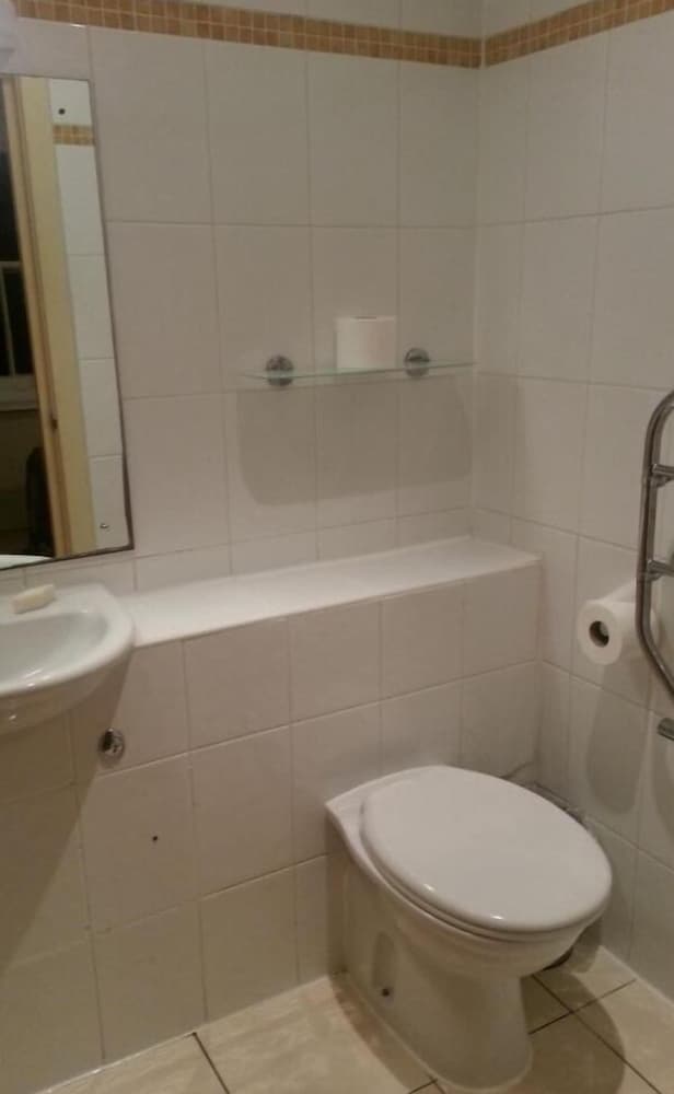 Berkeley Court Hotel 27/33