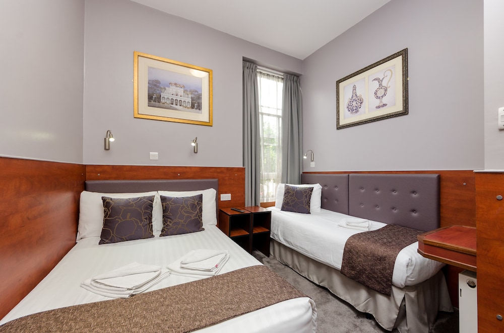 ROOM, TRIPLE