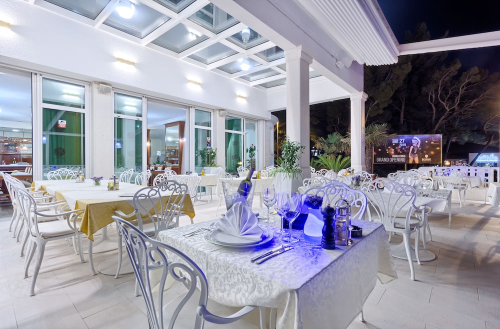 Hotel Villa Bacchus 37/50