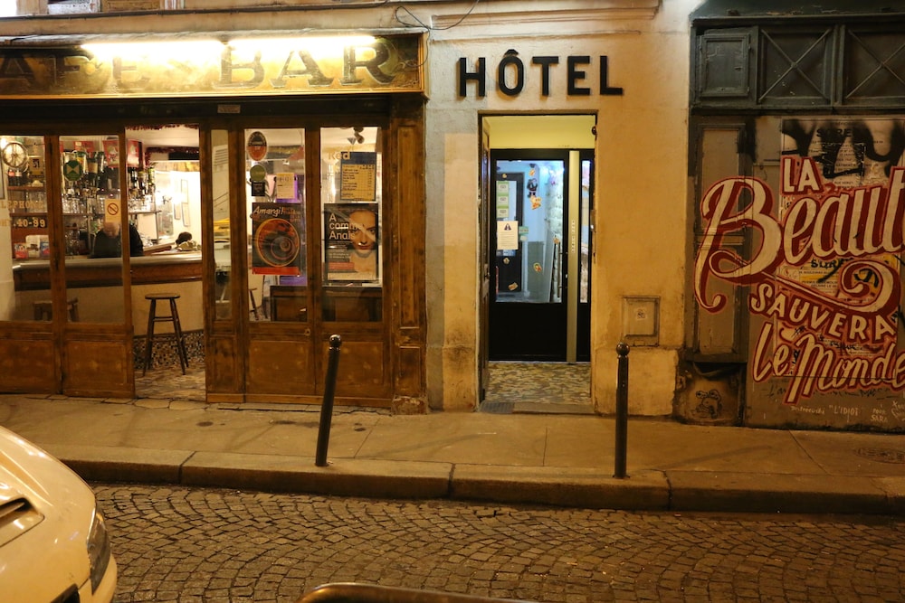 GRAND HOTEL DE CLERMONT 46/53