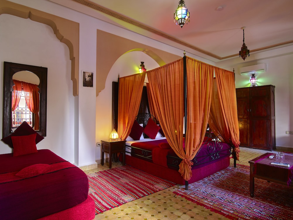 Riad Ahlam 25/33