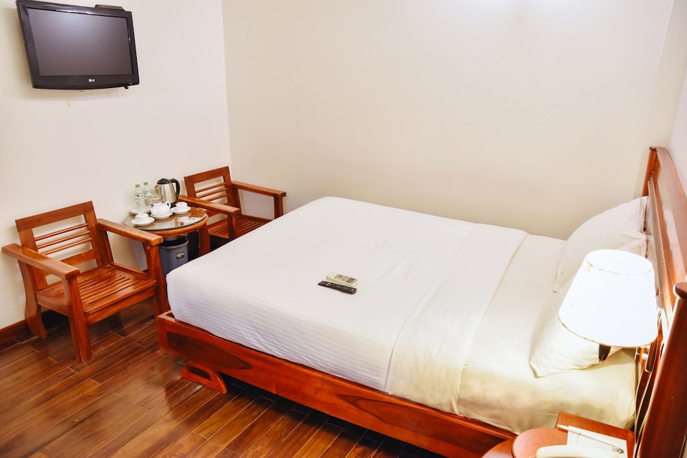 Duc Vuong Hotel 44/86
