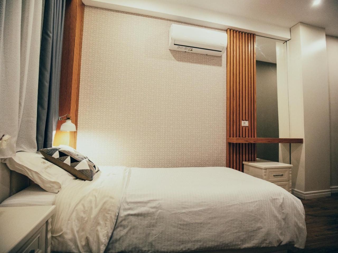 Hotel Romeo 27/59