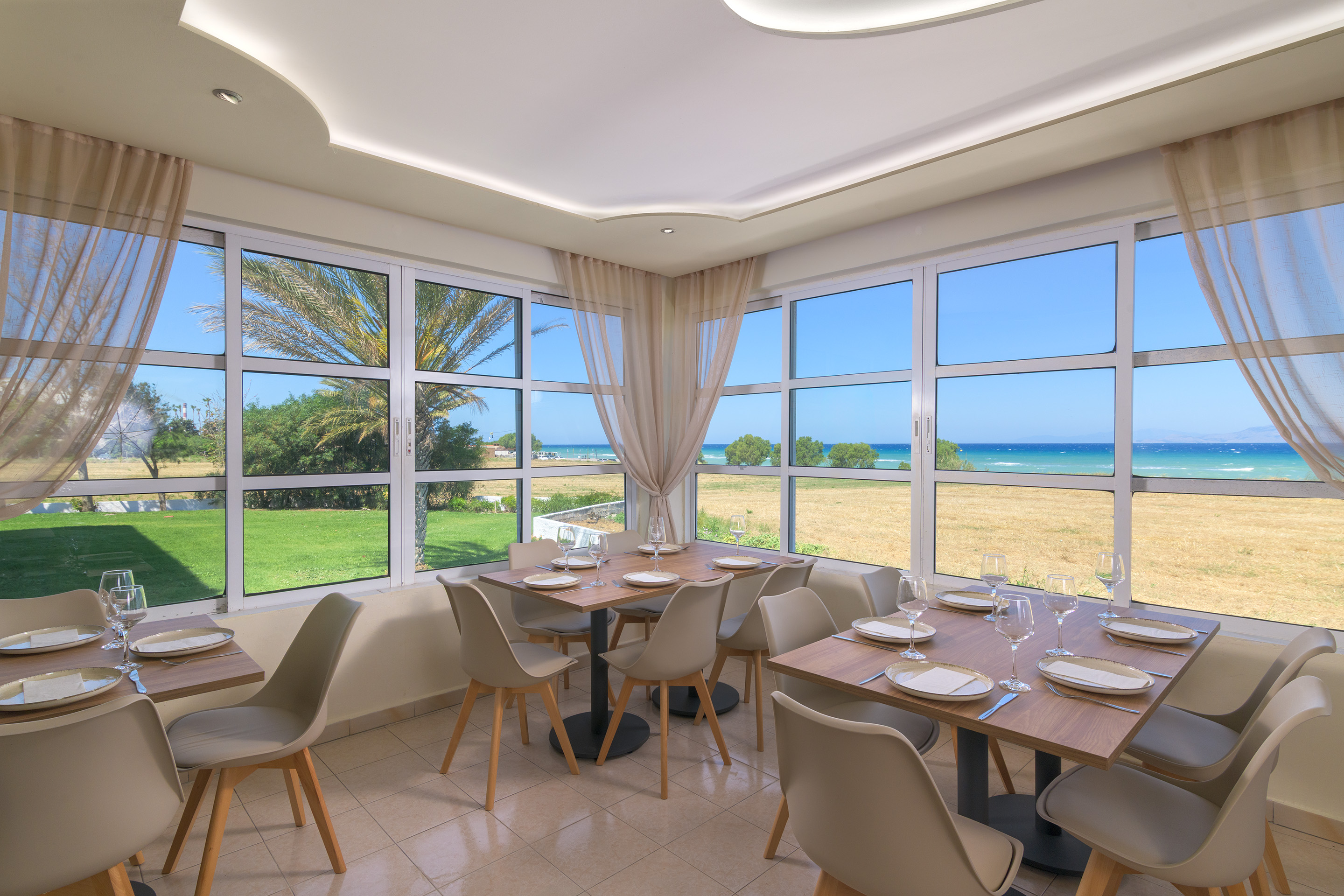 Nirvana Beach Hotel 51/62