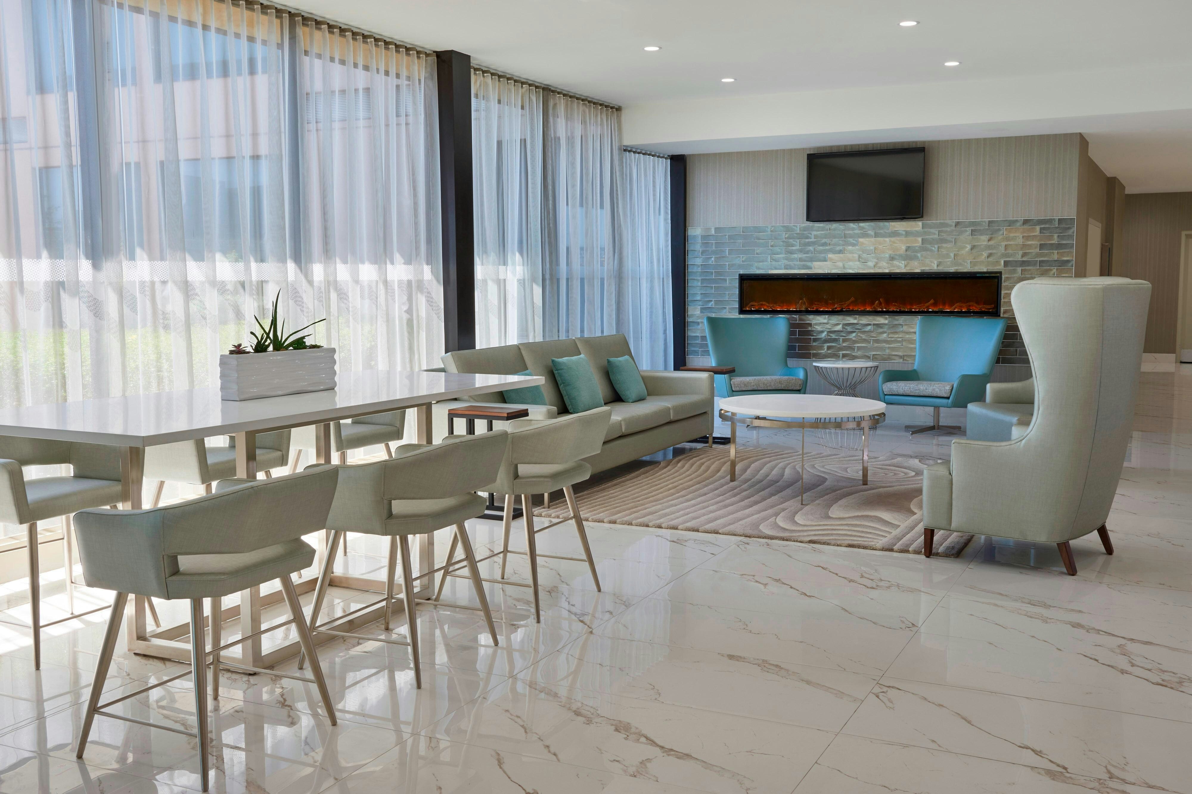 Element Toronto Airport 22/23