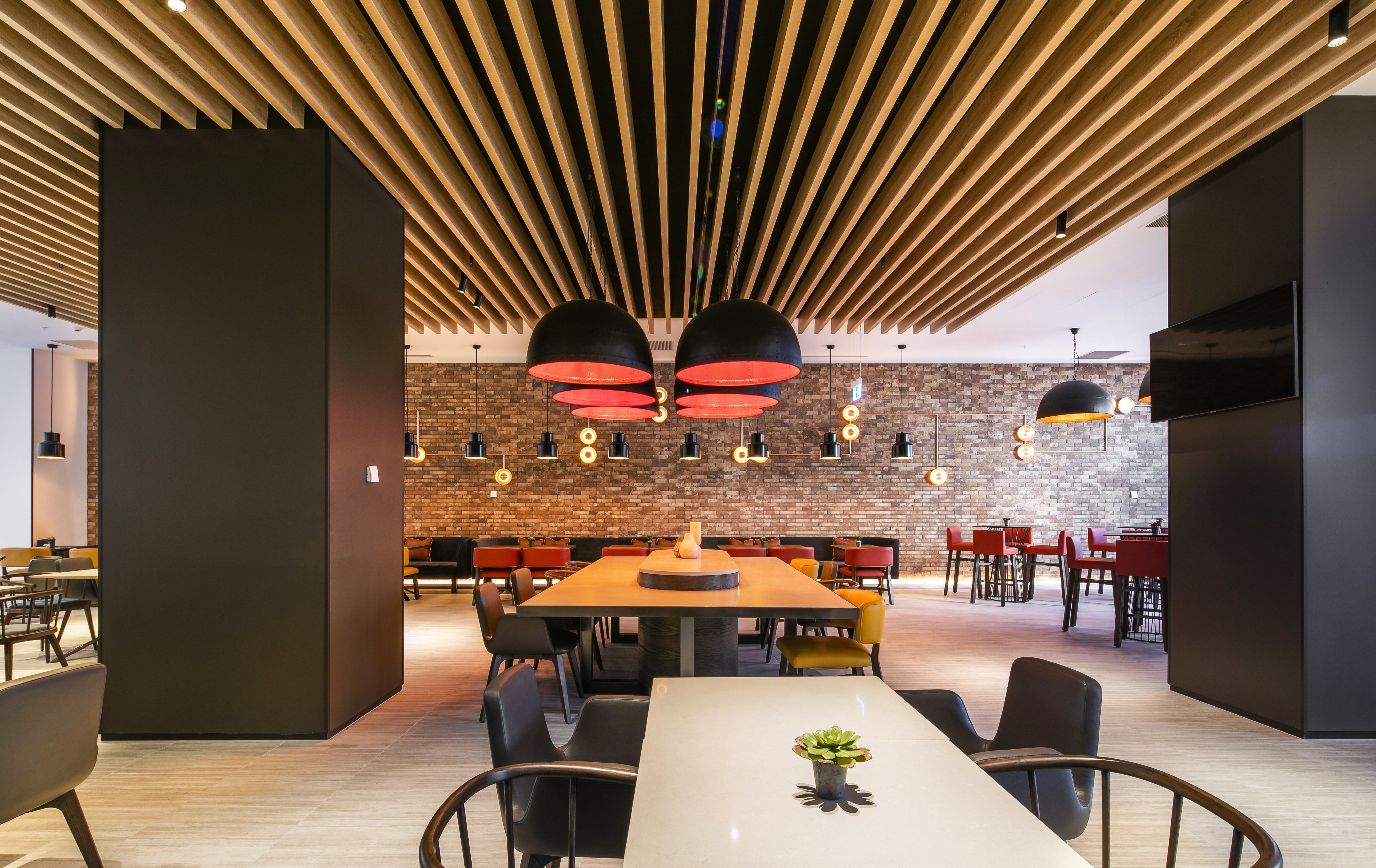Holiday Inn Express Melbourne Little Collins 55/74