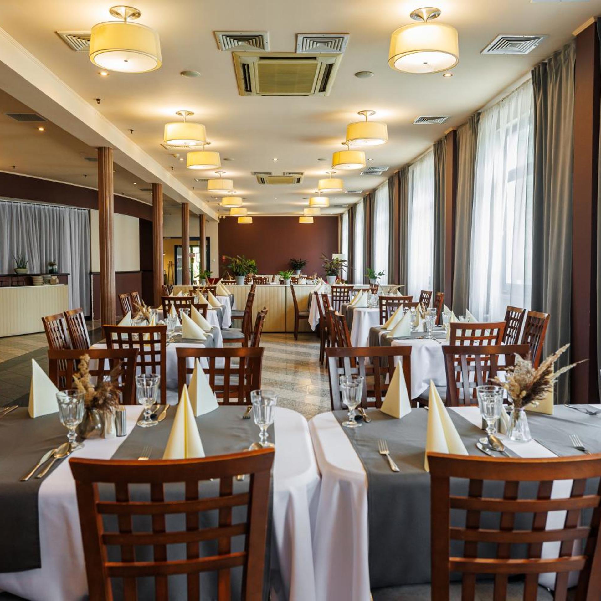 HOTEL 500 STRYKÓW 36/55