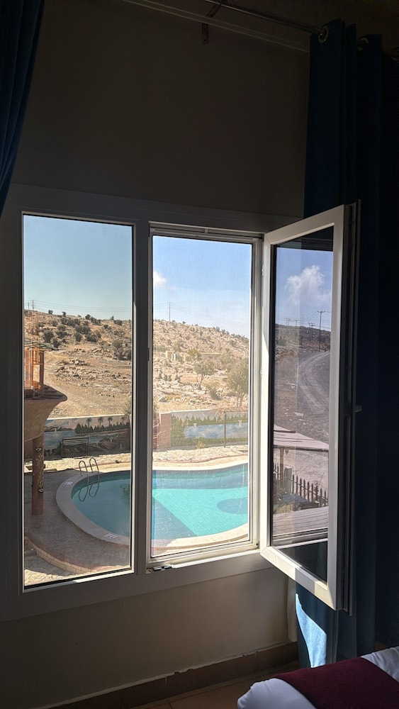 Jabal Al Akhdar Grand Hotel 27/43