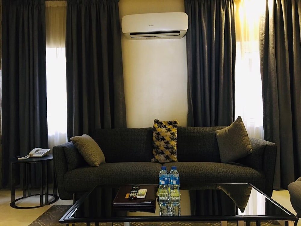 Summerset Continental Hotel Maitama 34/52