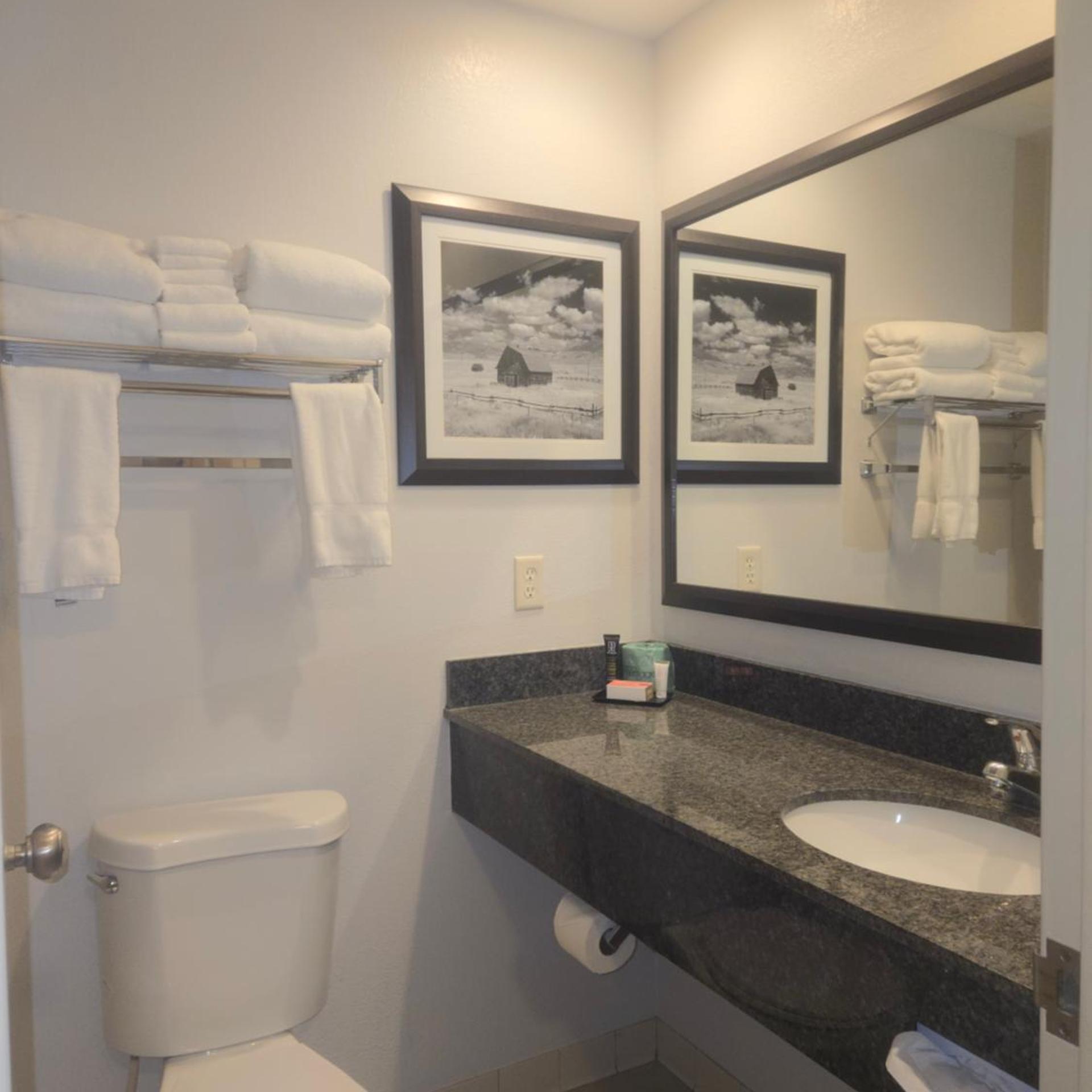 استوديو بسرير كوين، Best Western Plus Heritage Inn 3/5